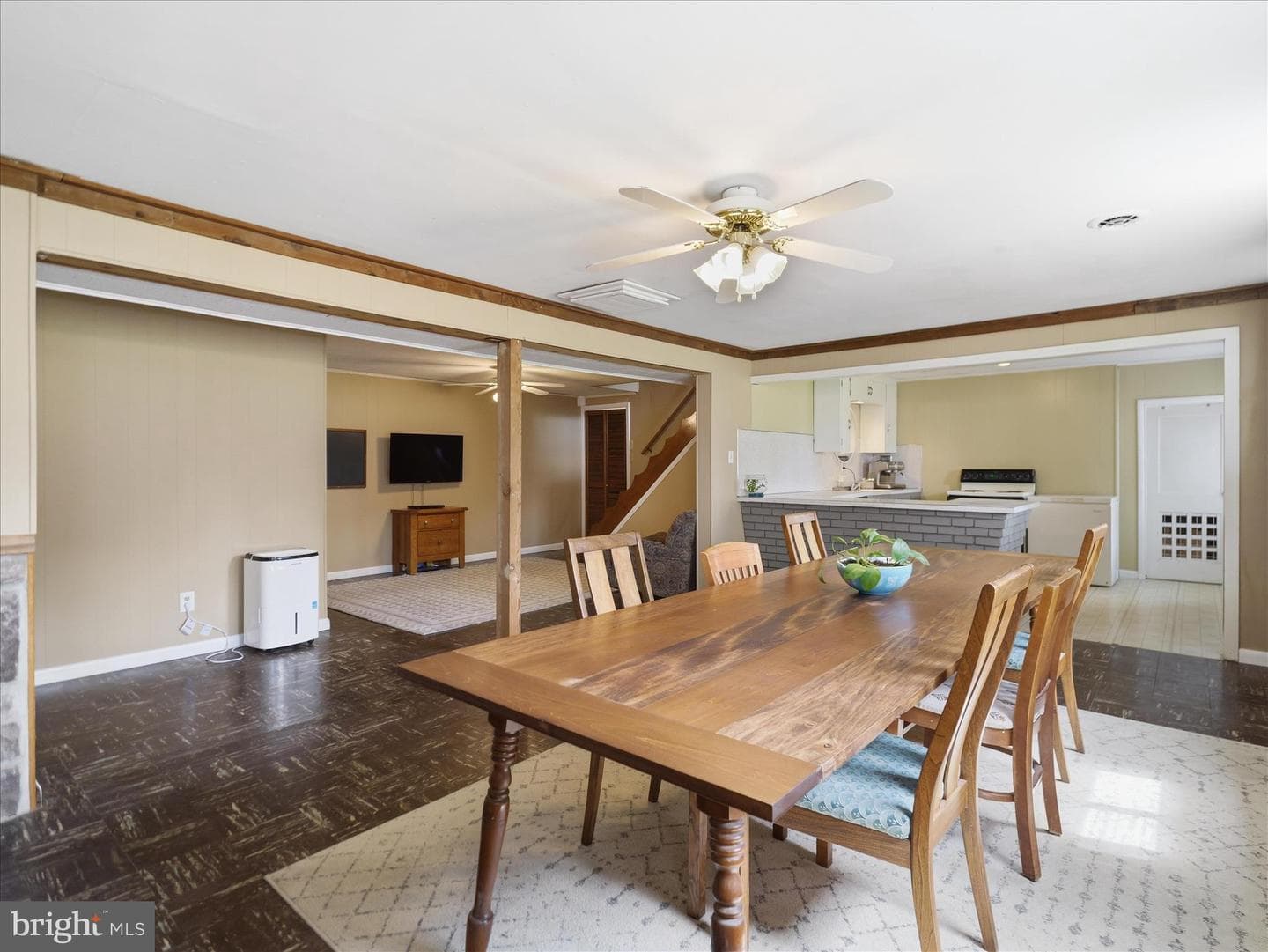 380 Hade Street photo 29