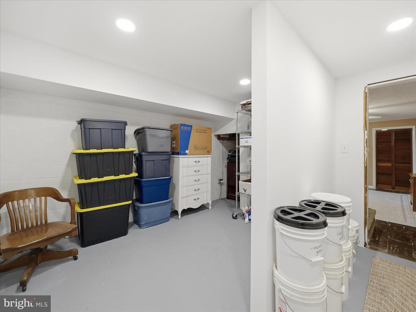 380 Hade Street photo 32