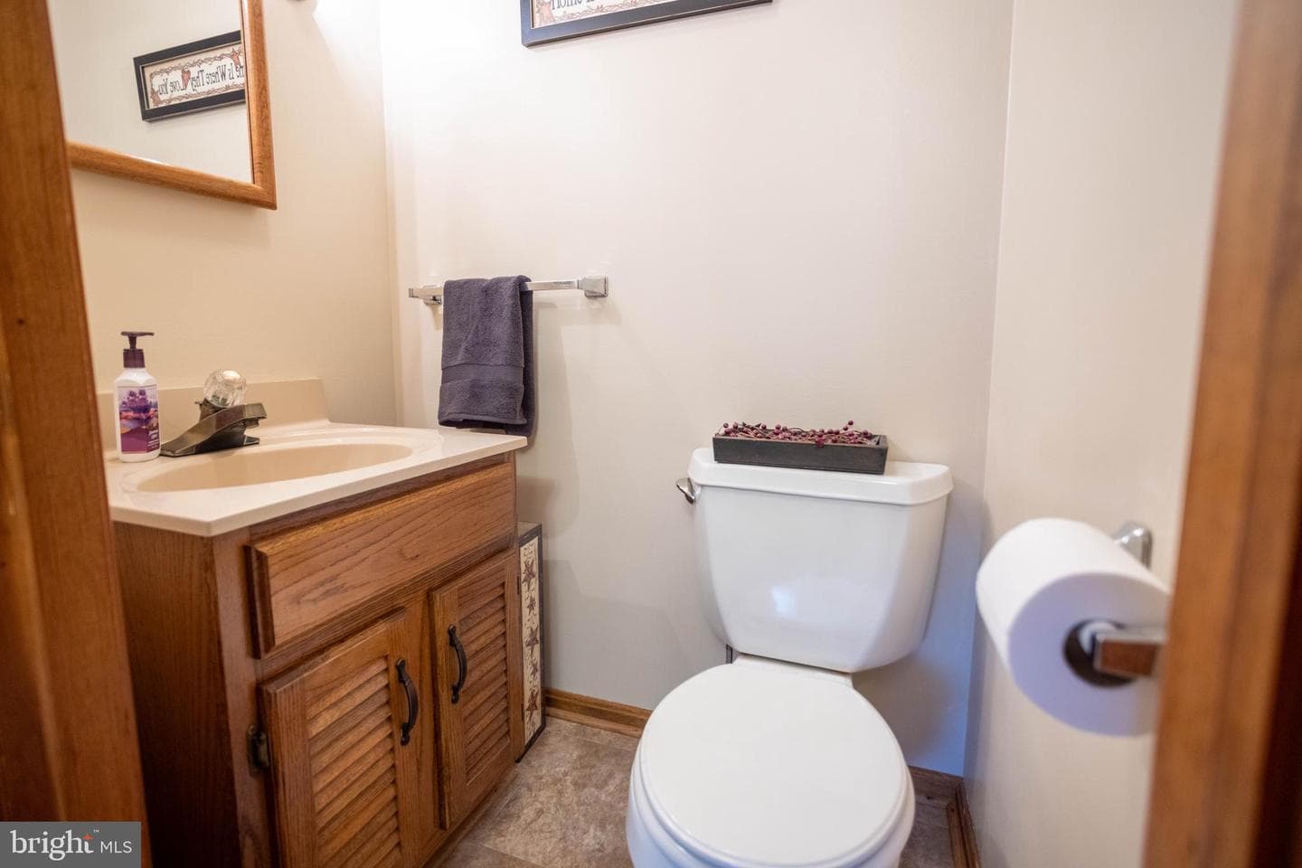 1015 Heritage Avenue photo 12