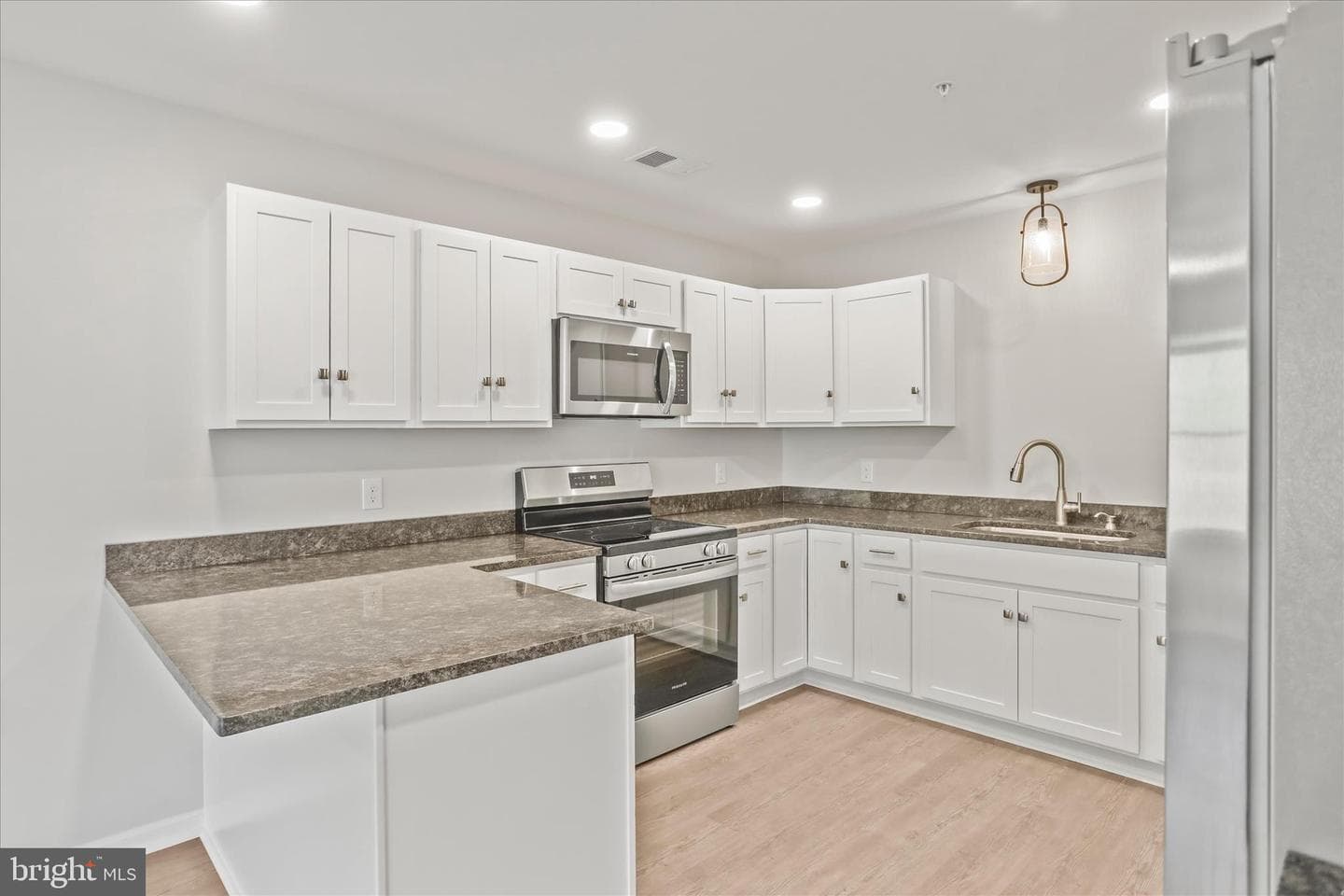 8820 Hillside Way photo 13
