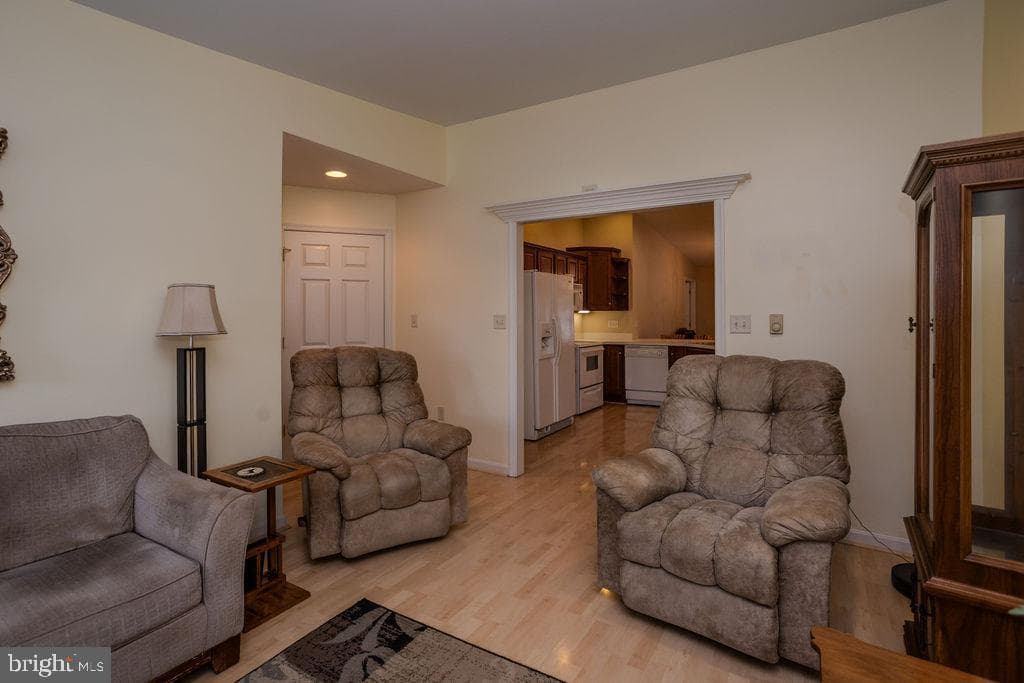 159 Ginkgo Court photo 8