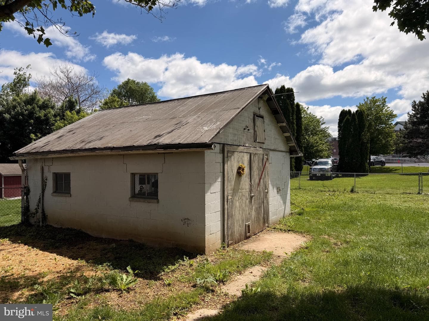 3900 Lincoln Street photo 29