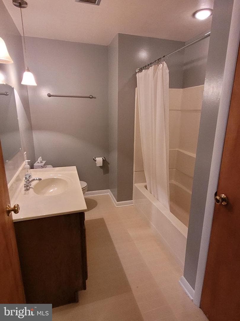 160 Echo Drive photo 10
