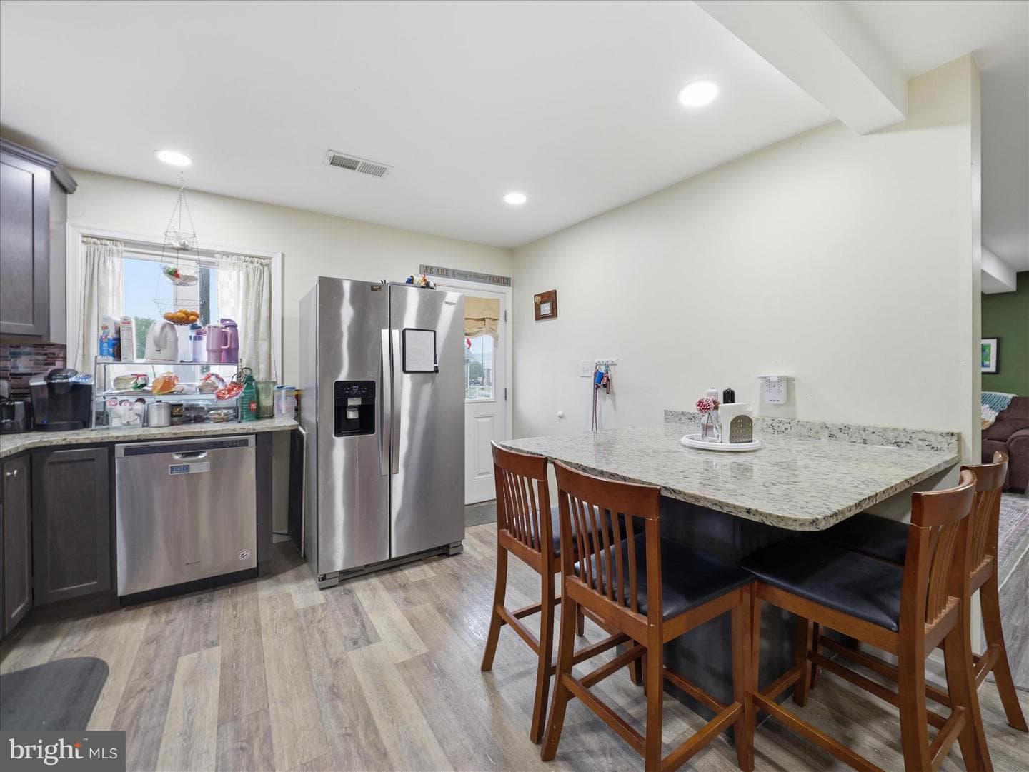 128 E Madison Street photo 10