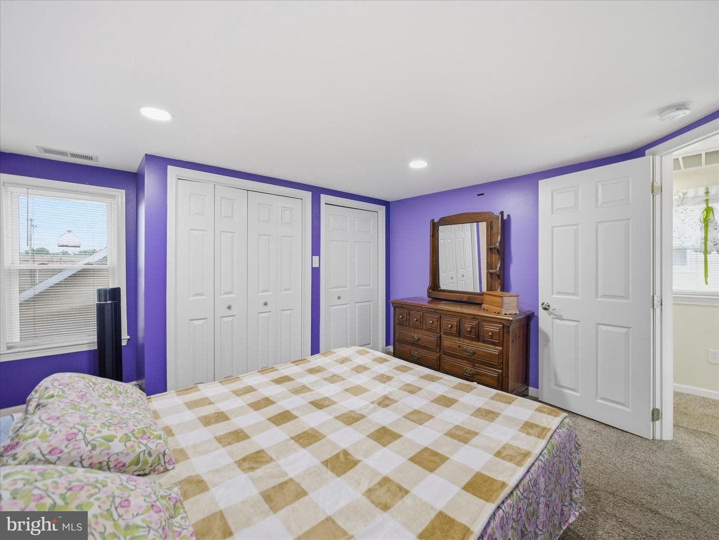 128 E Madison Street photo 20