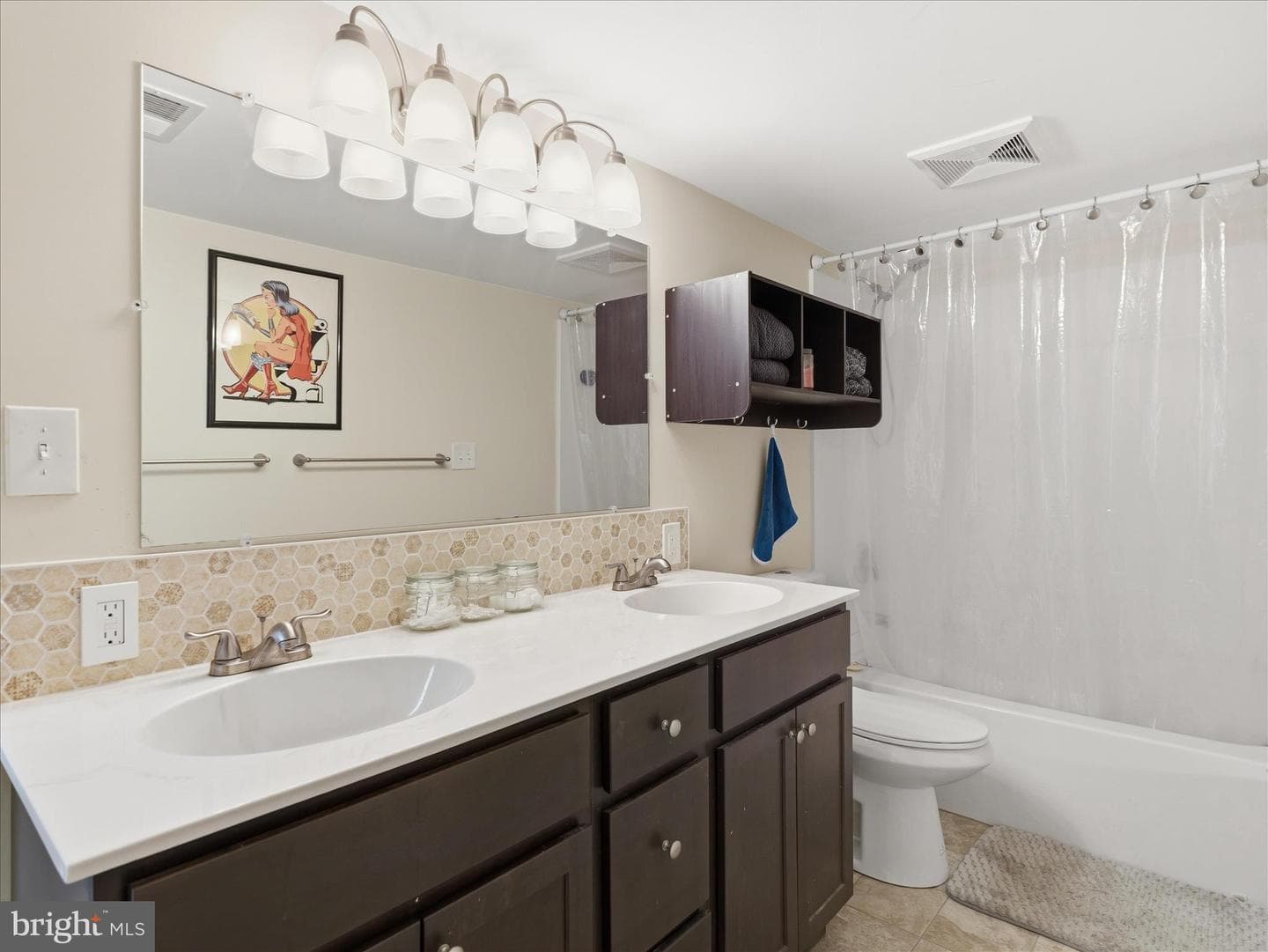 128 E Madison Street photo 22