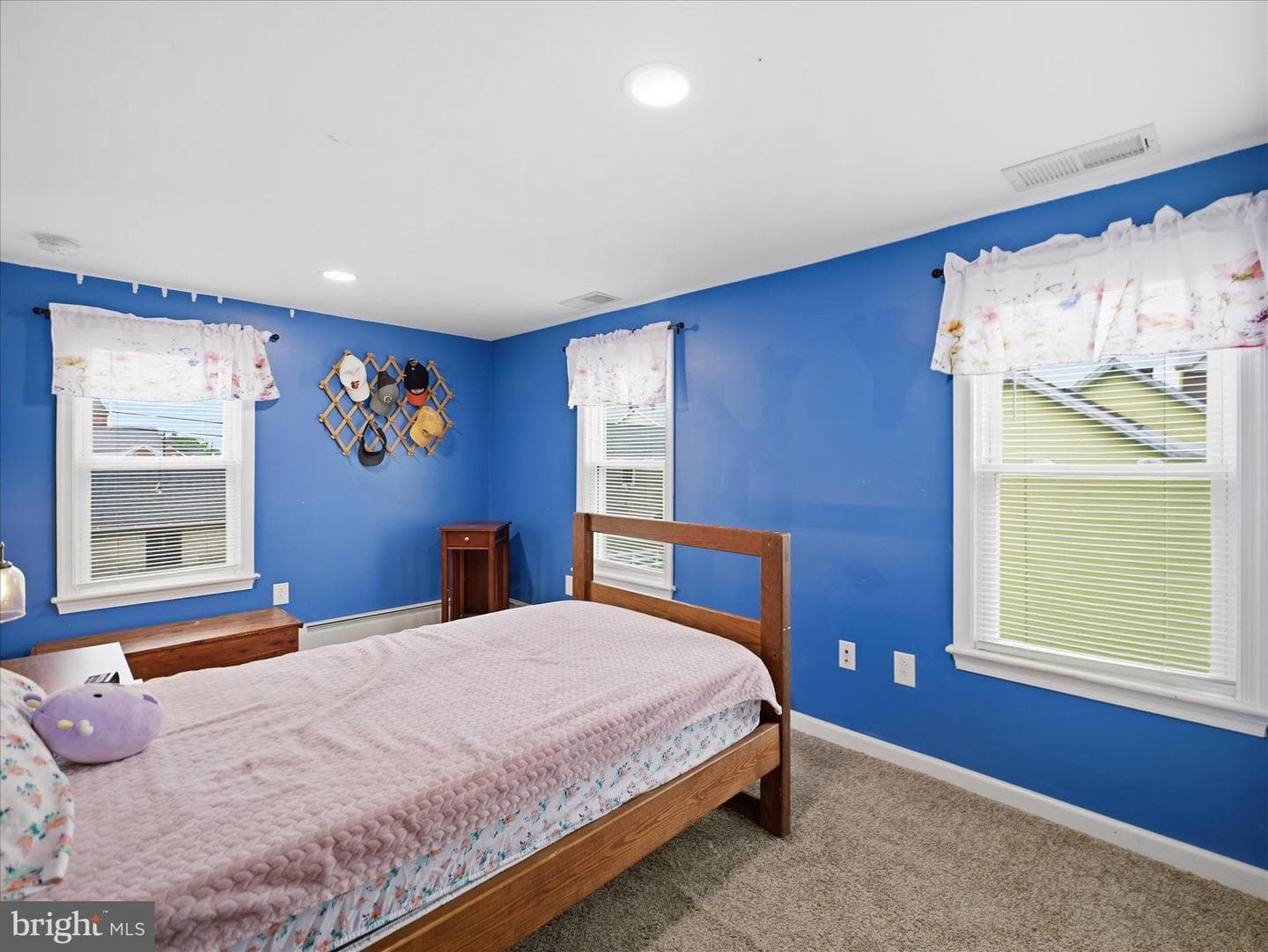 128 E Madison Street photo 23
