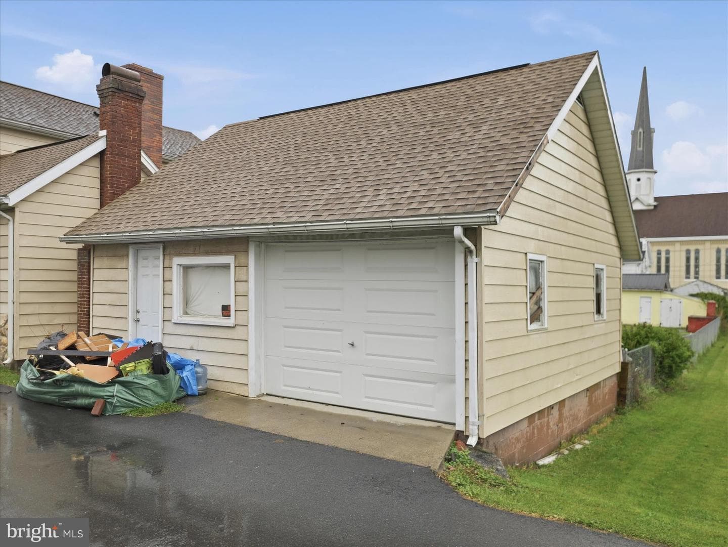 128 E Madison Street photo 27
