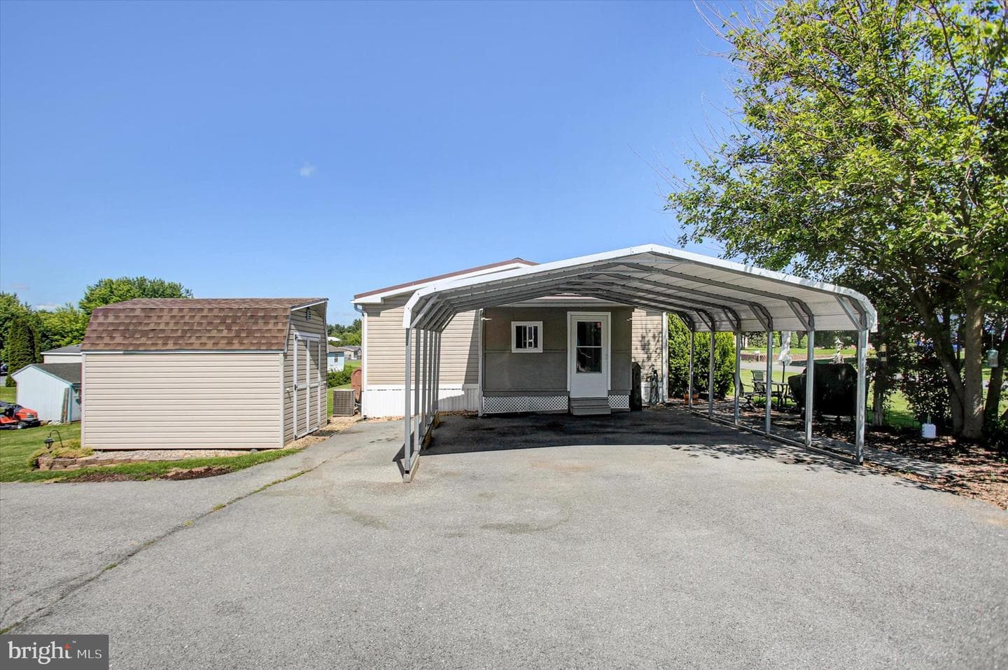 64 Tiffany Drive photo 24