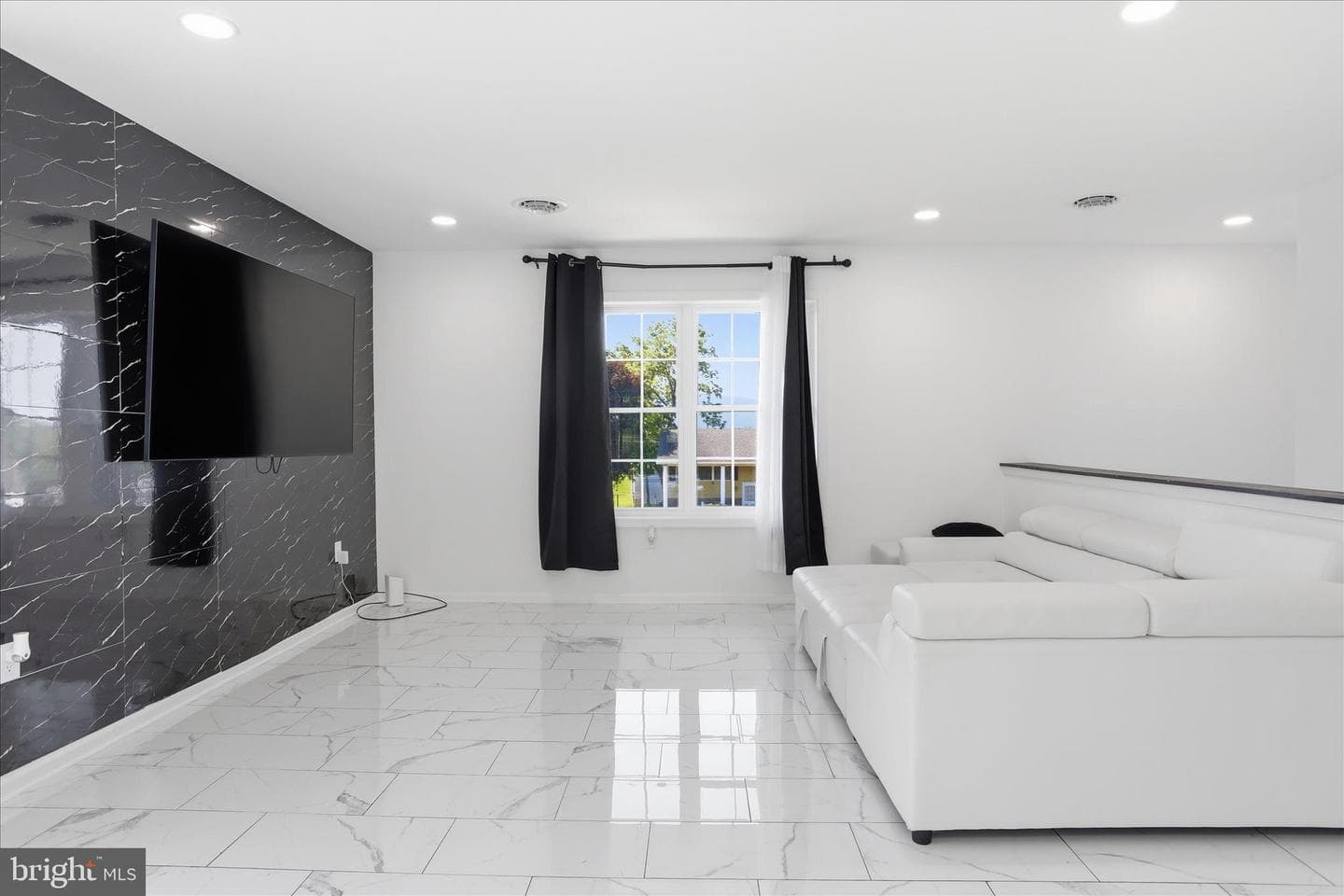 15 Canterbury Drive photo 7