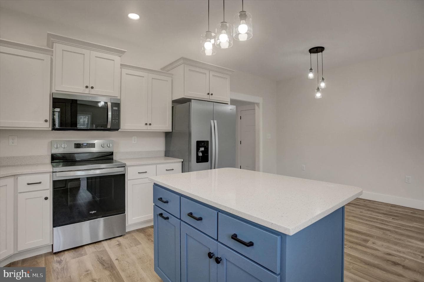 695 Karvois Court photo 16