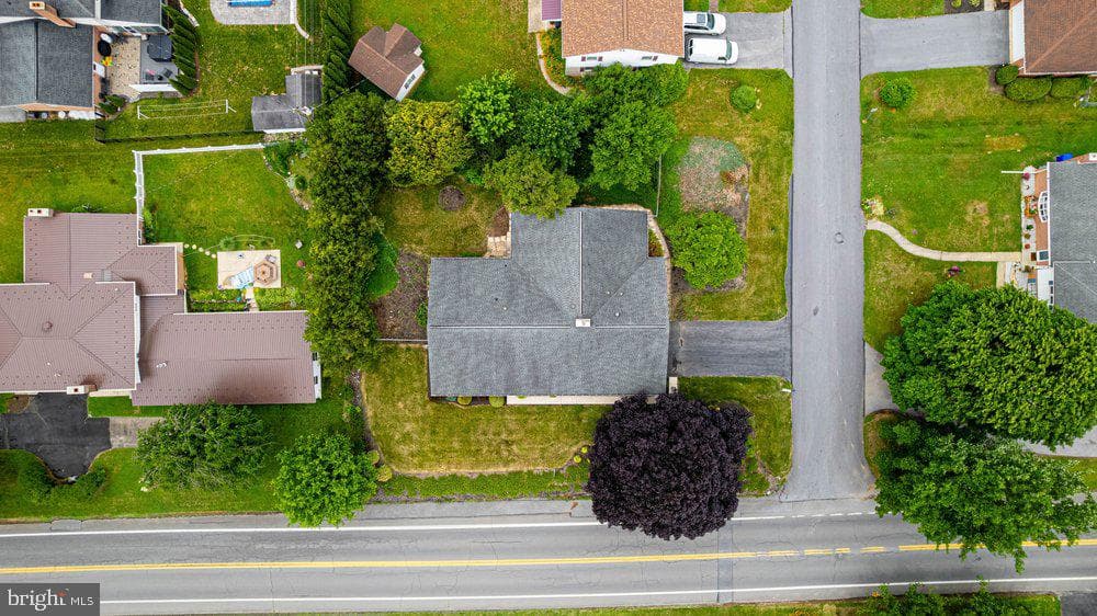 222 Harvest Lane photo 11