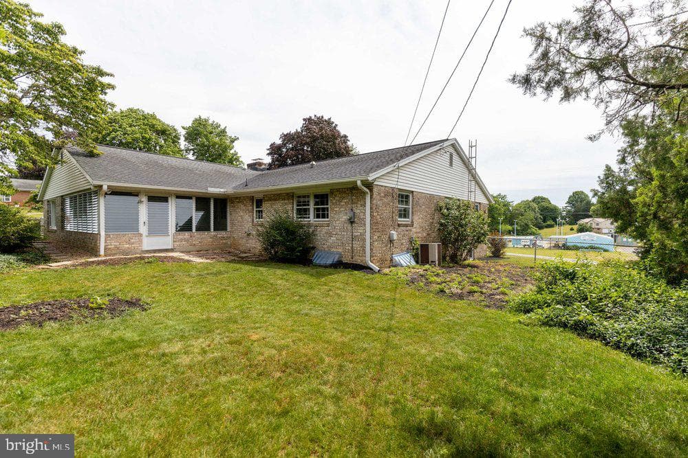 222 Harvest Lane photo 8