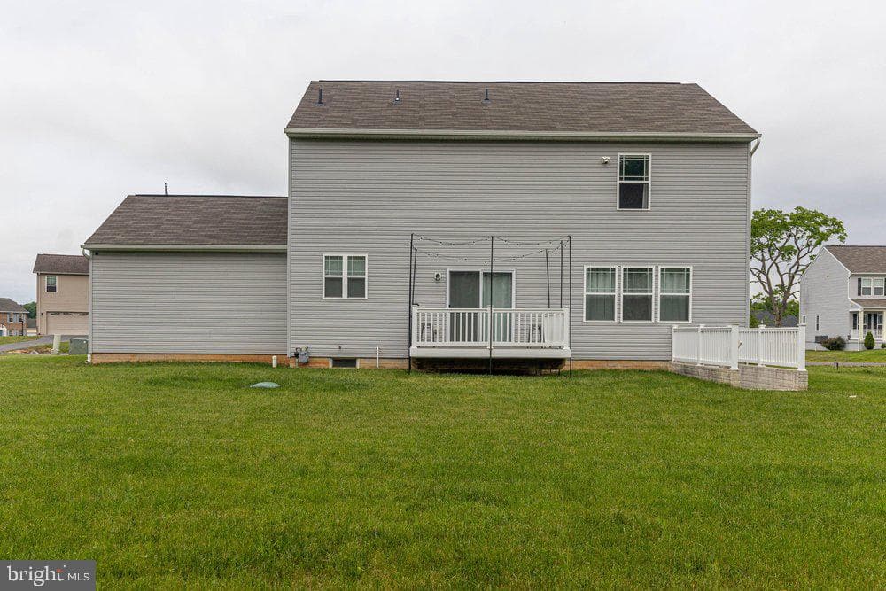 174 Paradise View Dr photo 4