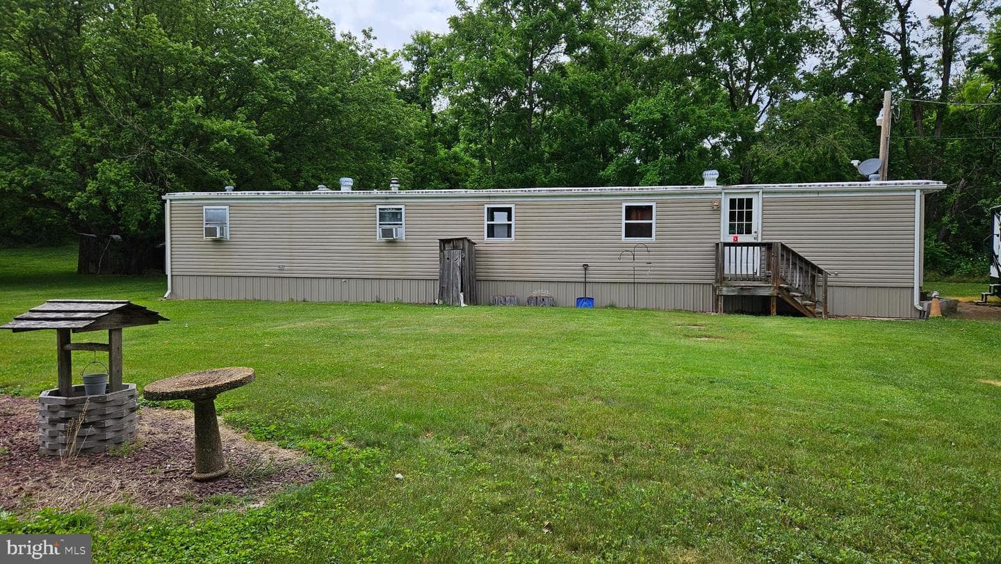 4925 Railroad Road photo 4