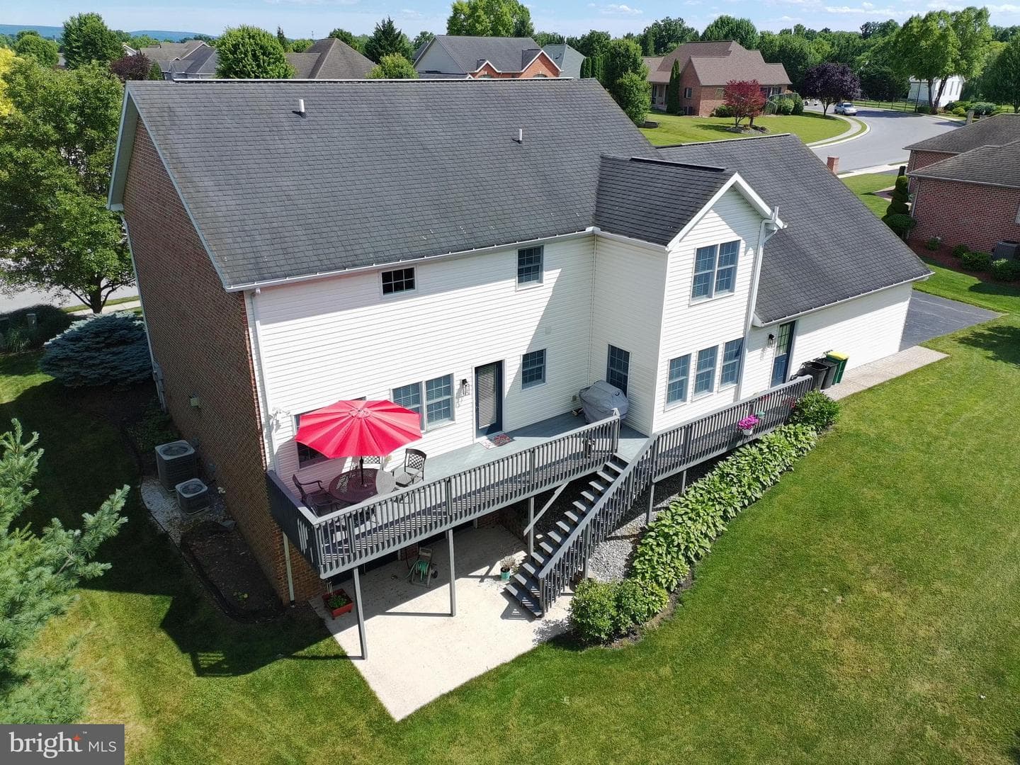 206 Phoenix Drive photo 4