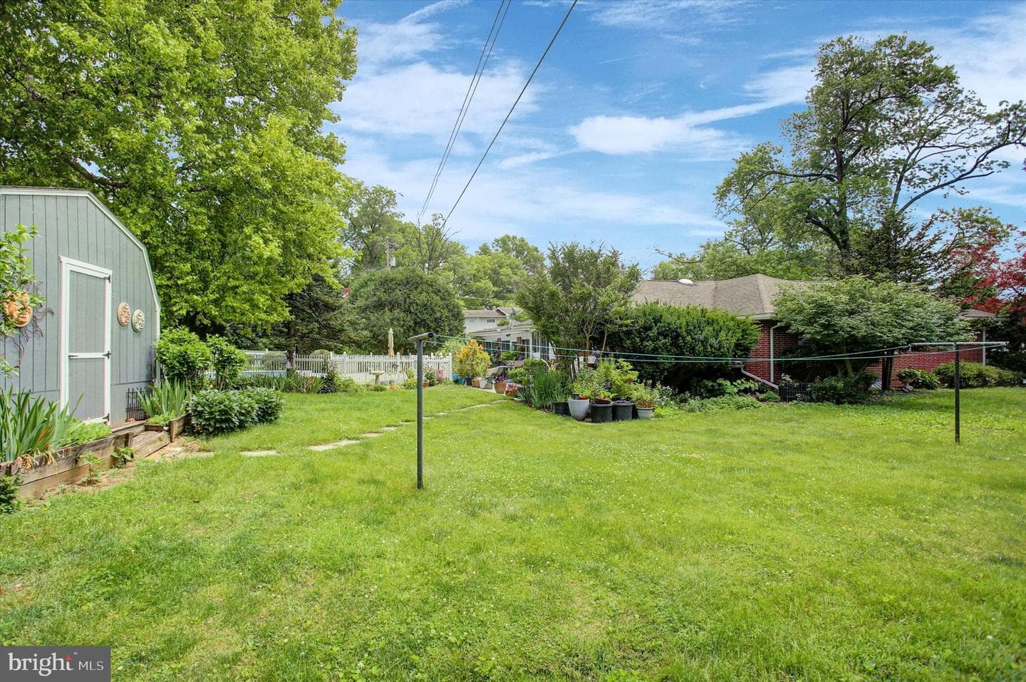 405 Westover Rd photo 21