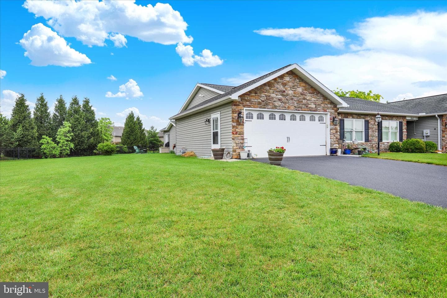 261 Matthew Drive #306 photo 3