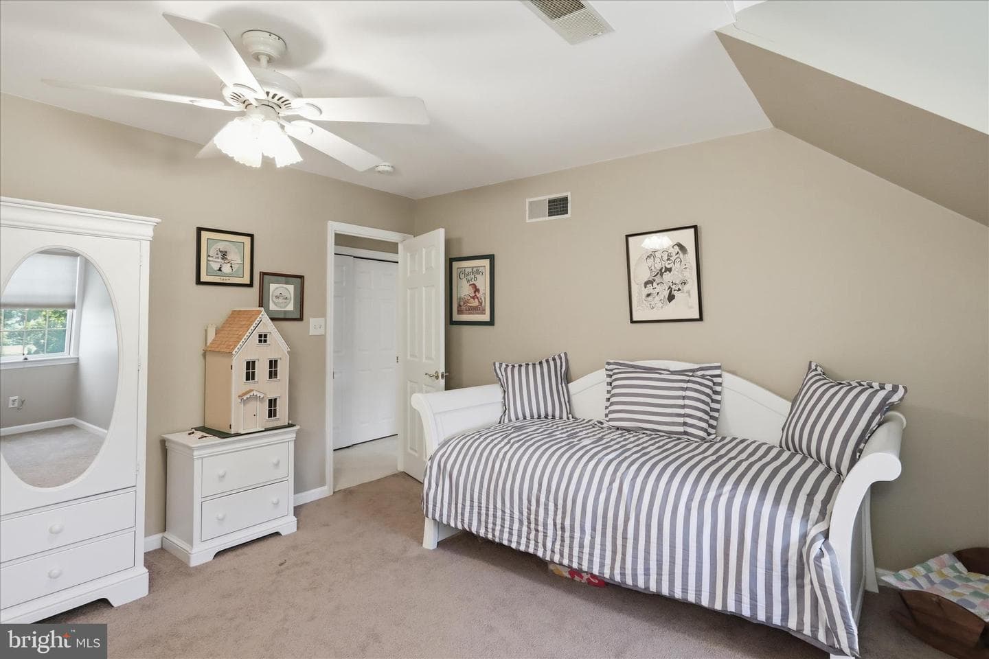 255 Audubon Court photo 47