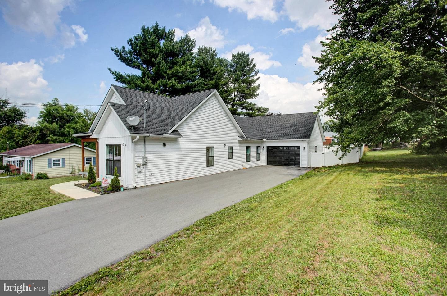 1311 Marvic Dr. photo 5