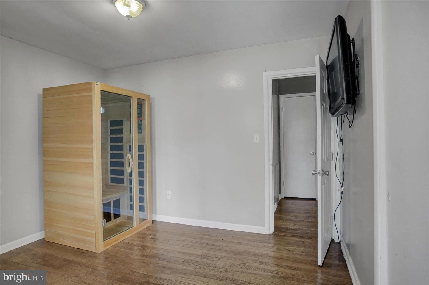 605 Prospect Avenue photo 31