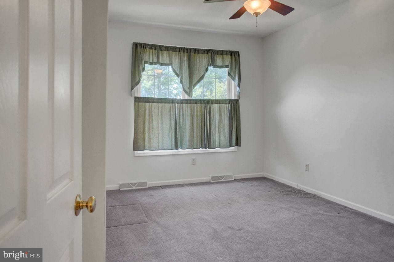 8333 Buchanan Trail W photo 23