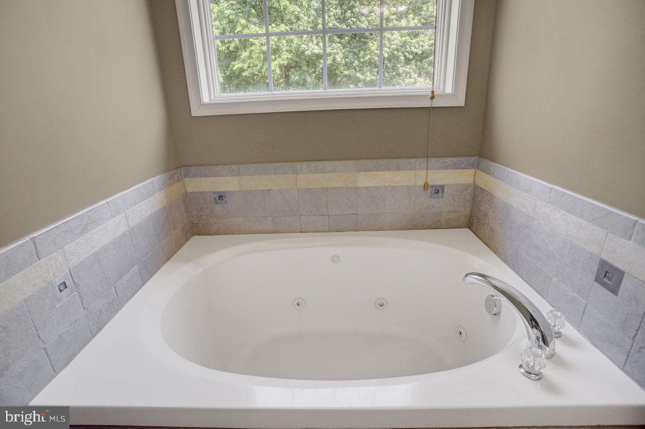 8333 Buchanan Trail W photo 30