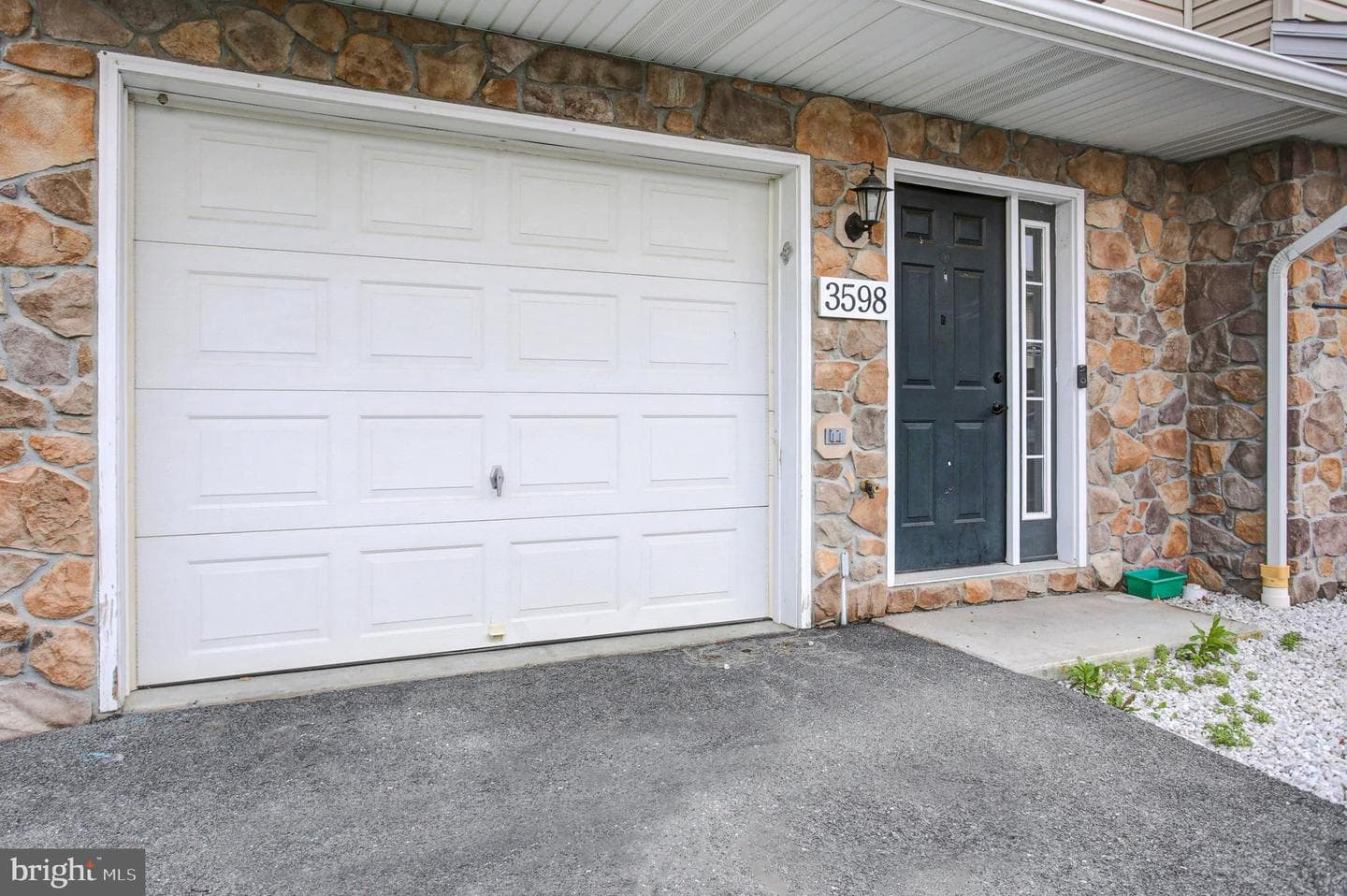 3598 Pinecrest Court photo 4