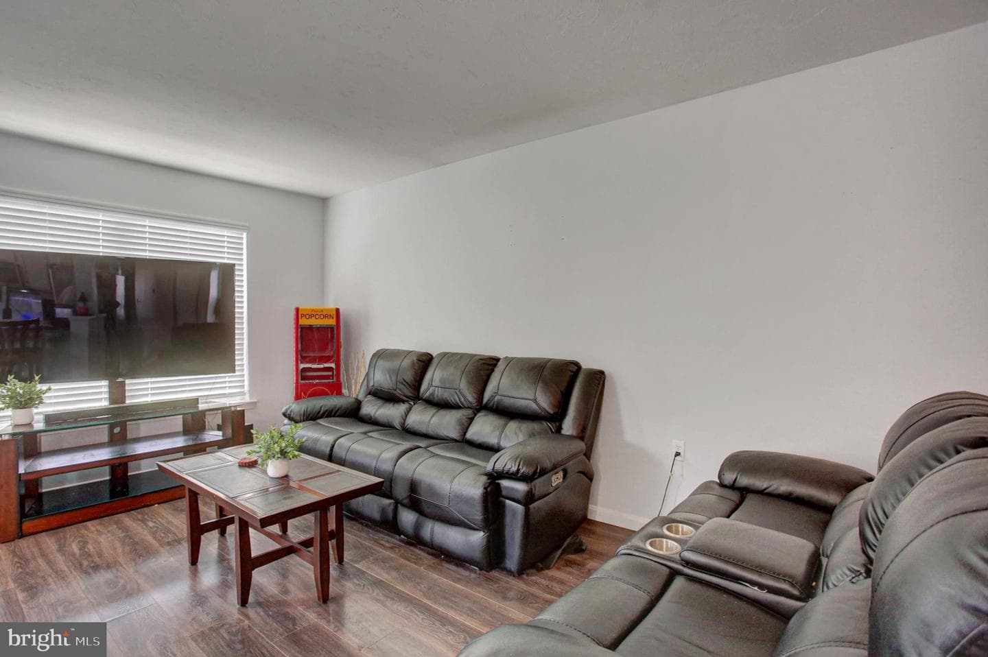 3598 Pinecrest Court photo 8