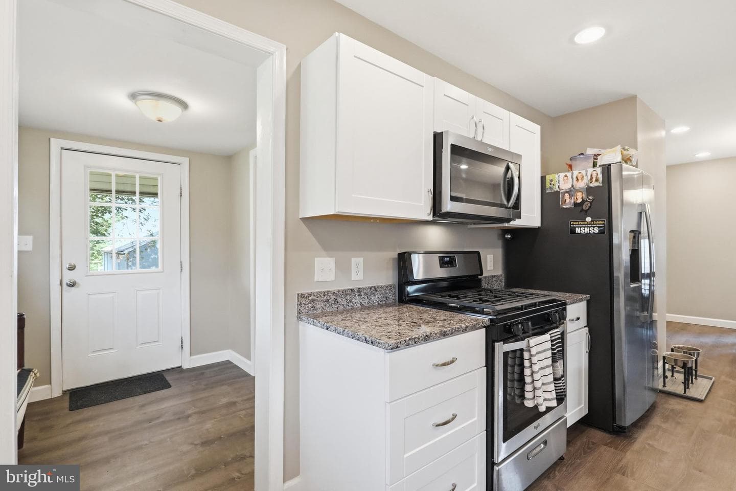552 N Allison St photo 21