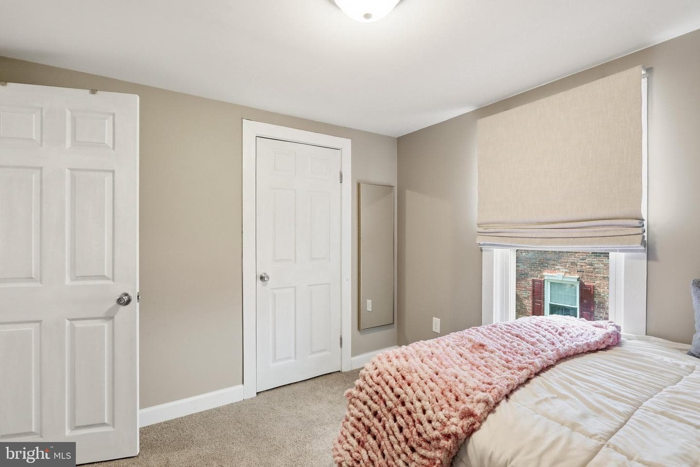 552 N Allison St photo 28