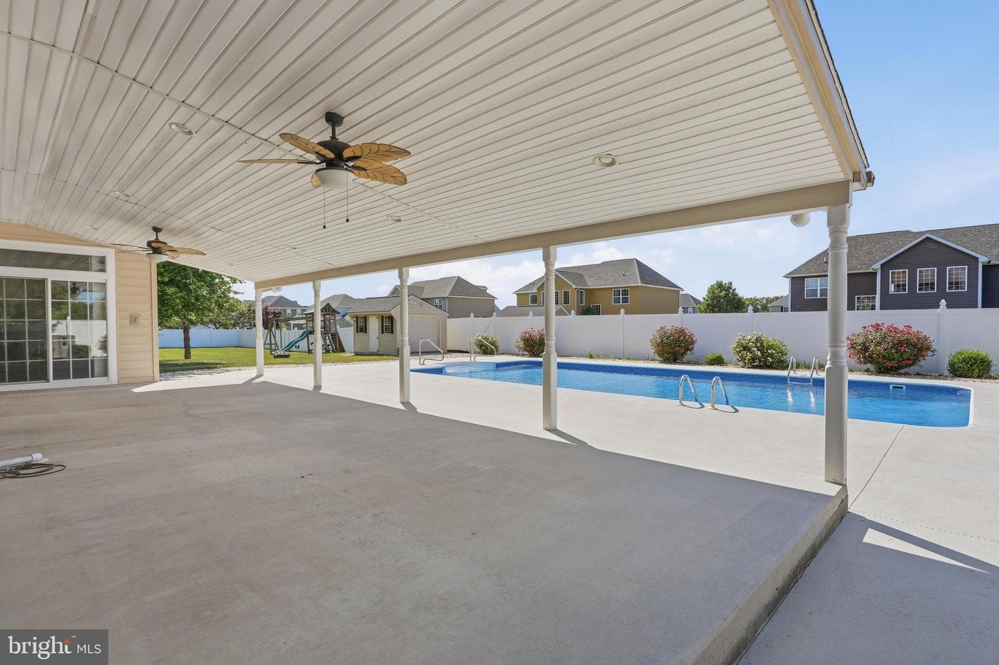2419 Somerset Road photo 11