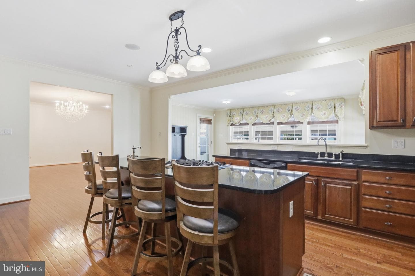 2419 Somerset Road photo 42
