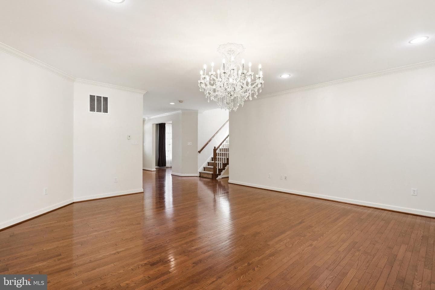 2419 Somerset Road photo 47