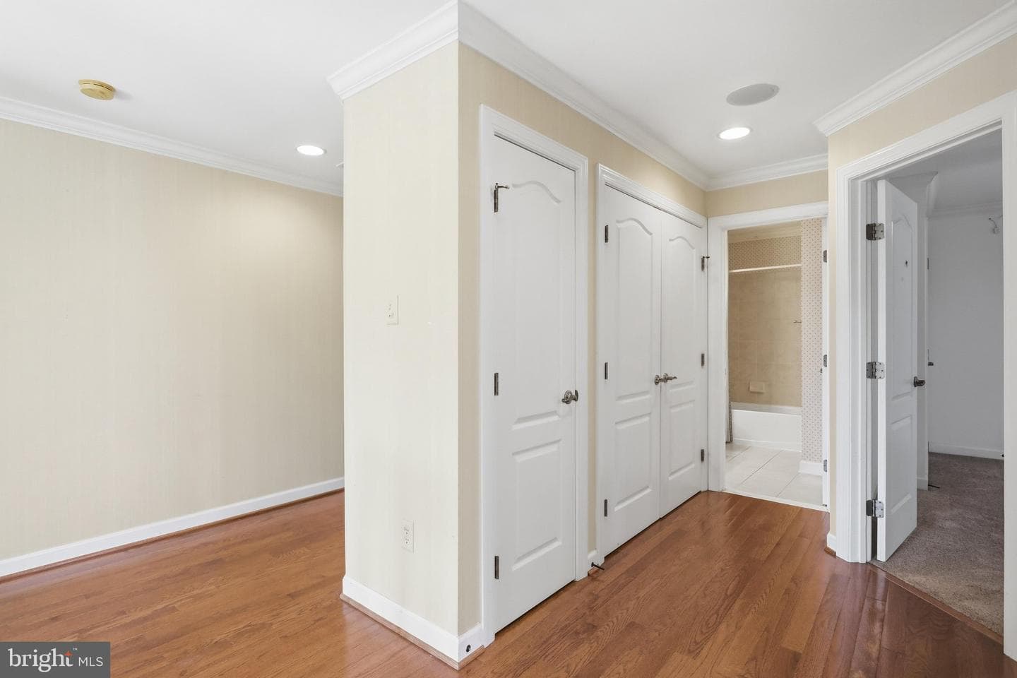 2419 Somerset Road photo 53