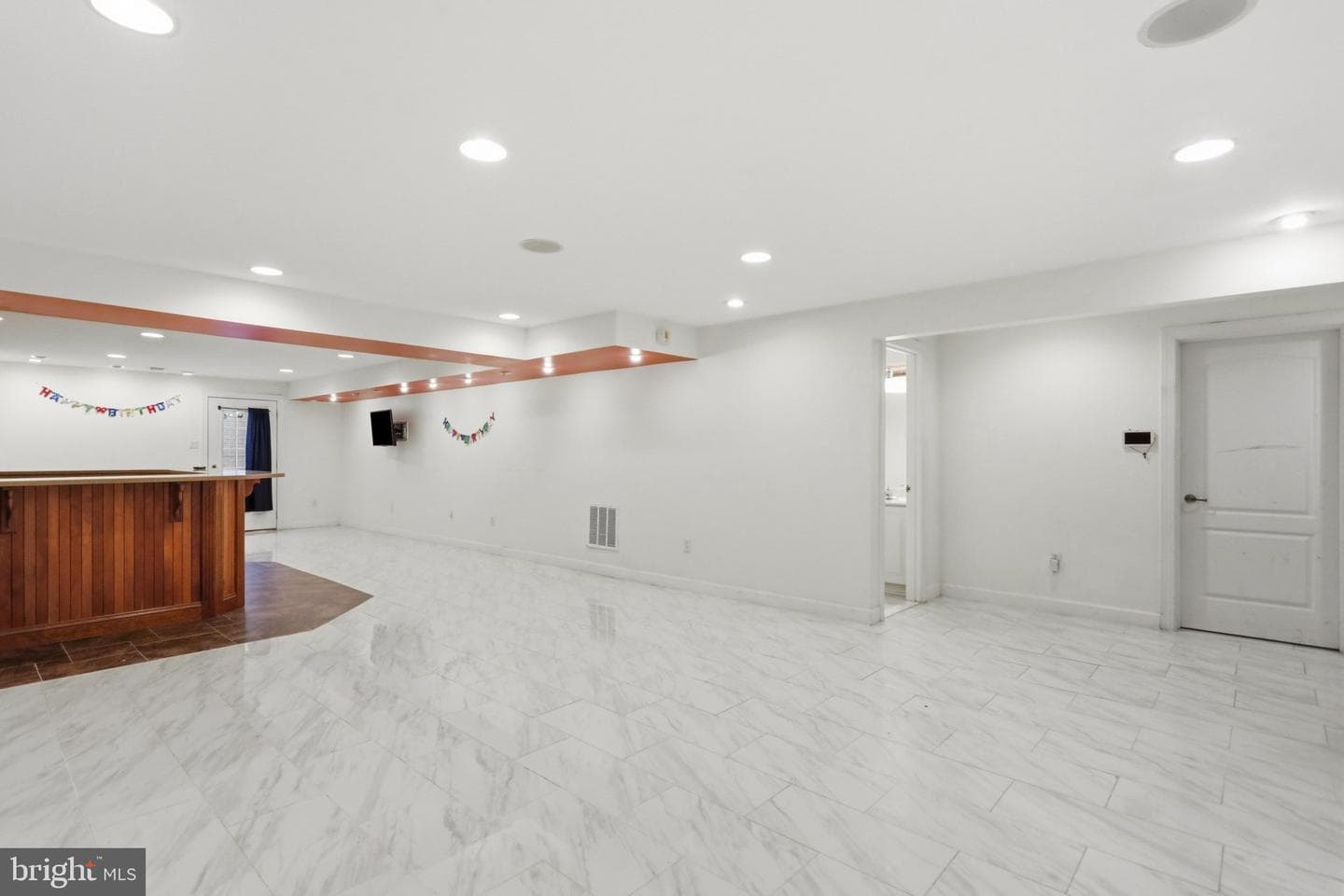 2419 Somerset Road photo 74