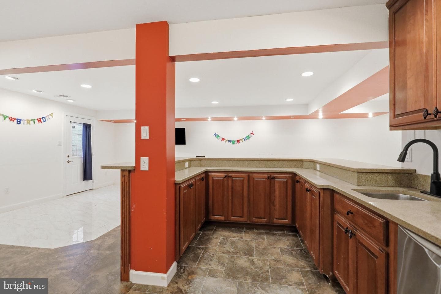 2419 Somerset Road photo 82