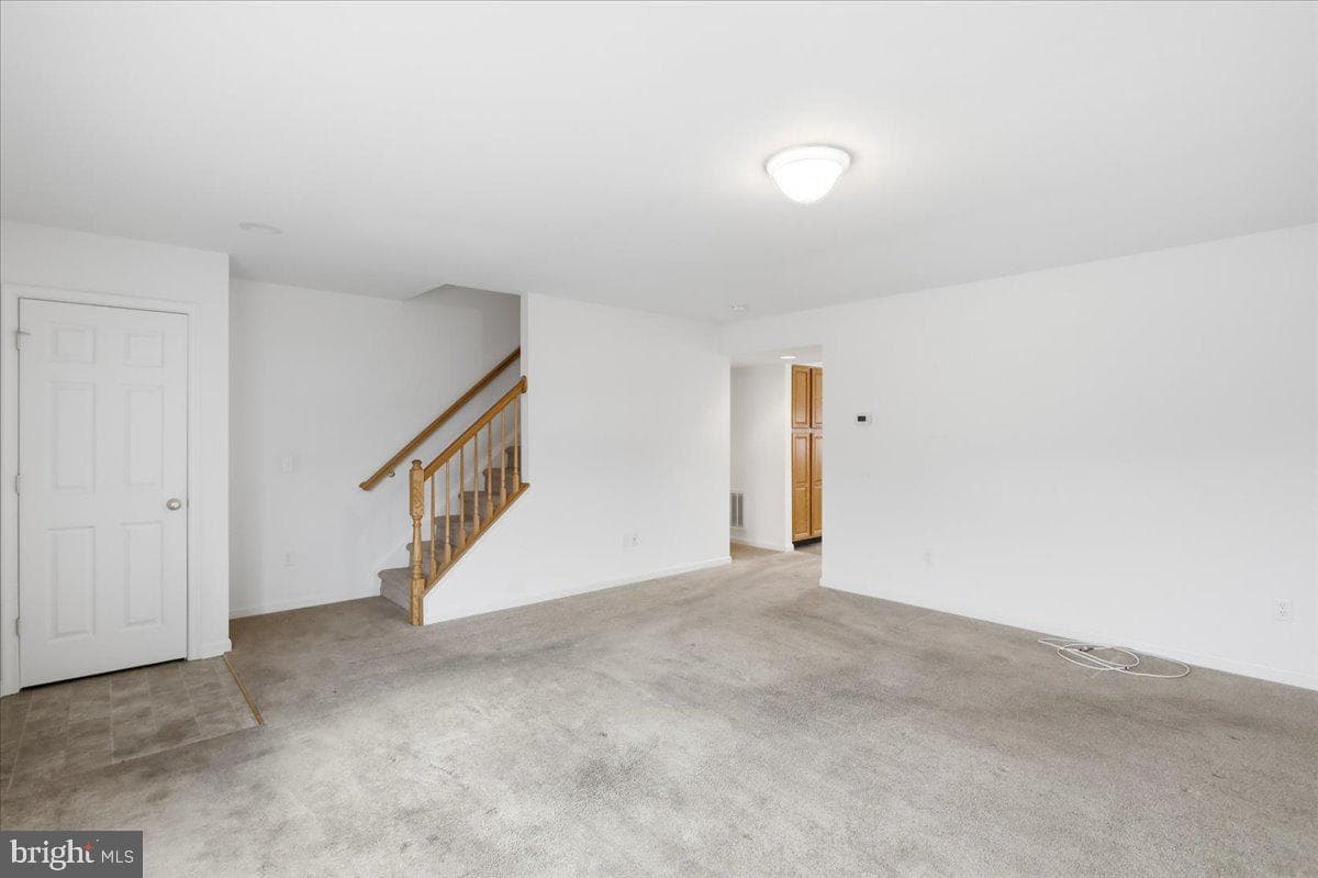 22 E Ninth Street photo 4