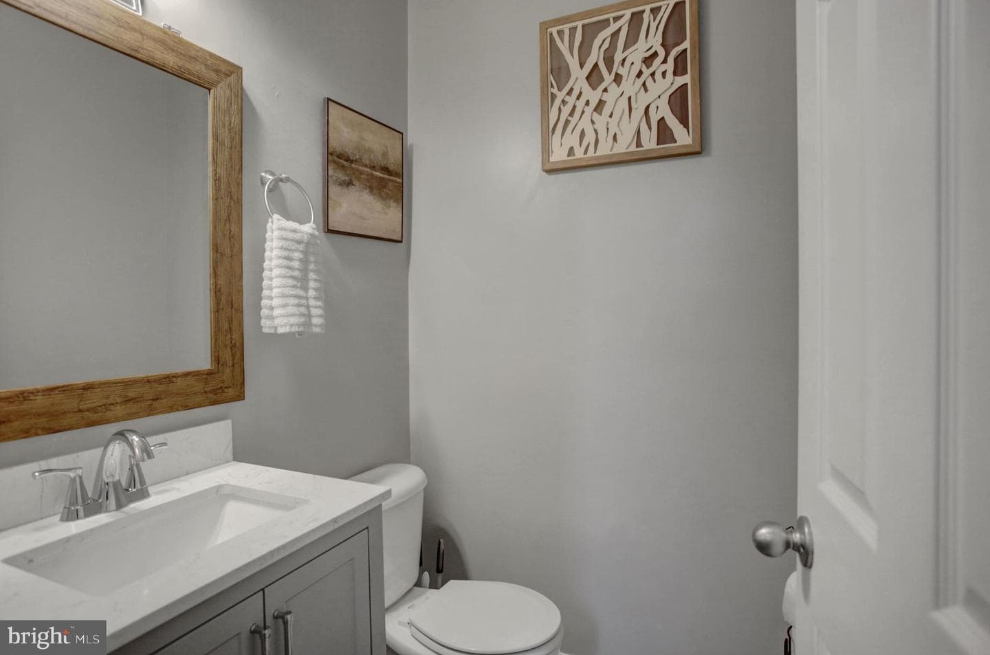 86 Equestrian Drive photo 10