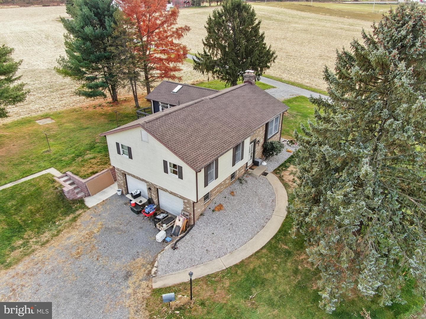 8738 Olde Scotland Rd photo 4
