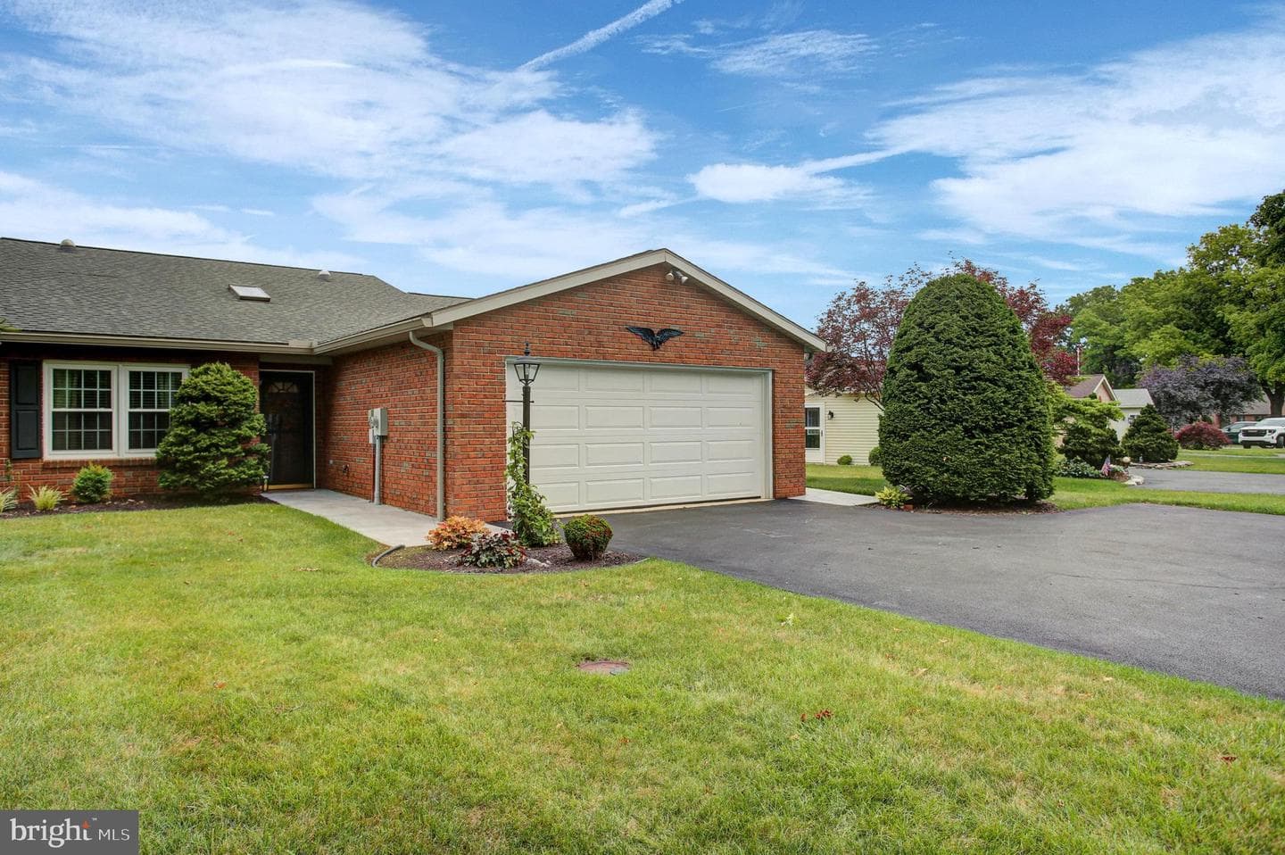 127 Chancellor Drive photo 3