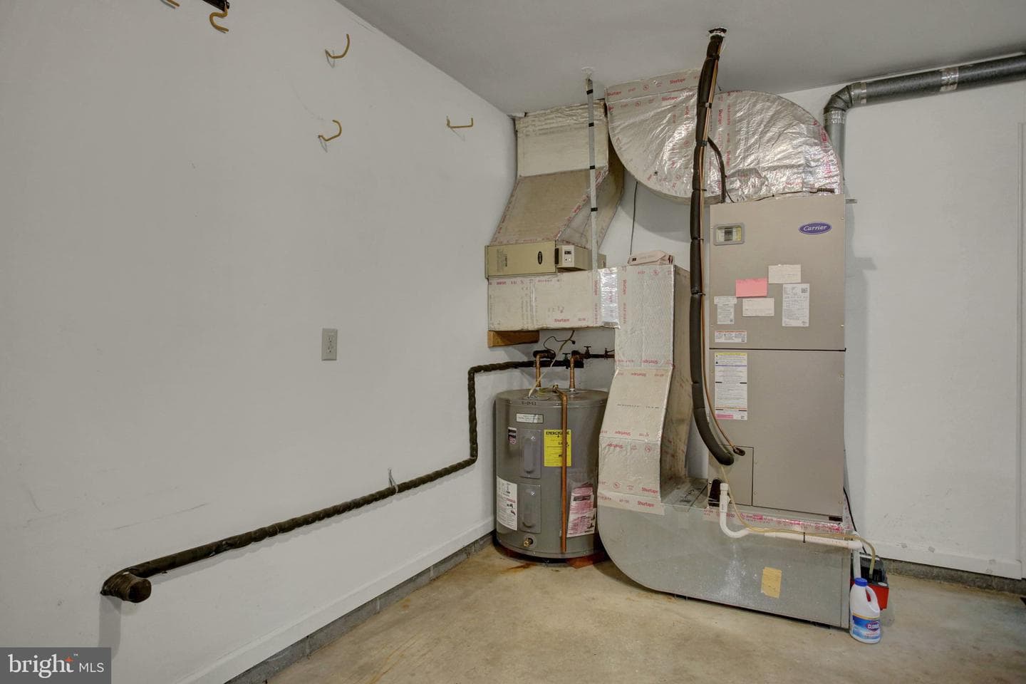 127 Chancellor Drive photo 33