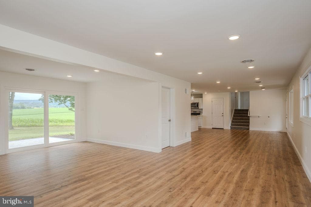220 Hartzell Drive photo 46