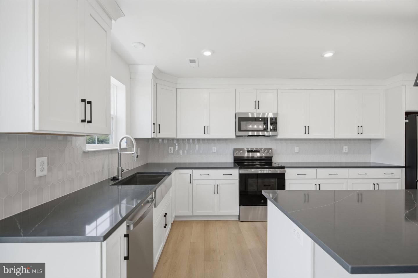 2352 Wind River Drive photo 4