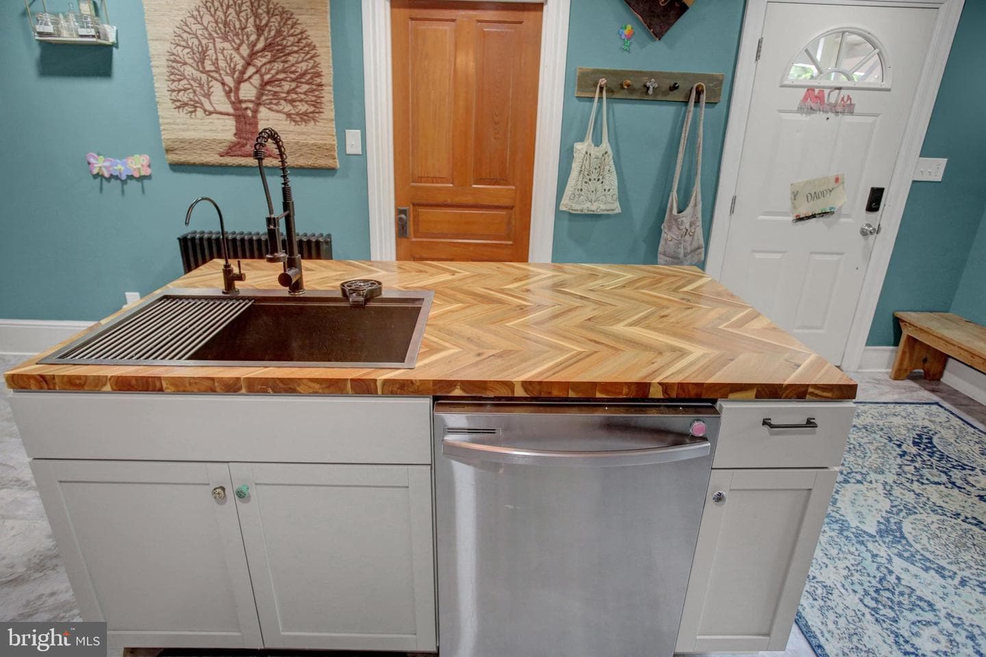 63 Linden Avenue N photo 17