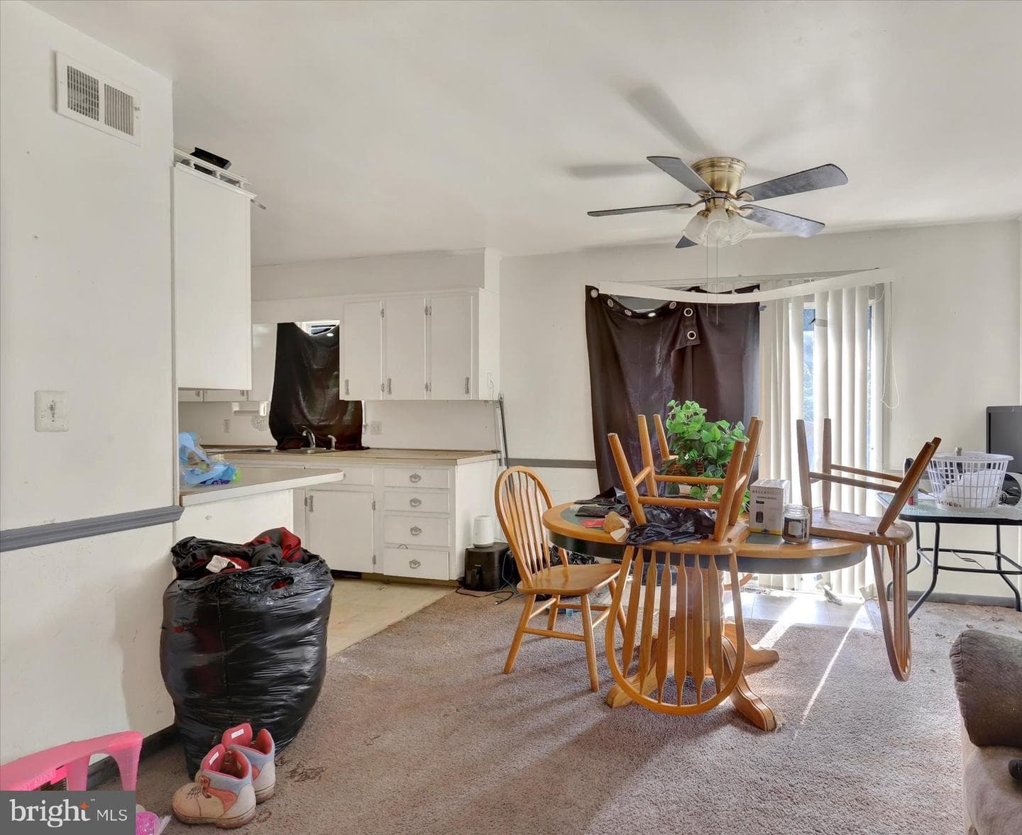 1254 Kennedy Court photo 5