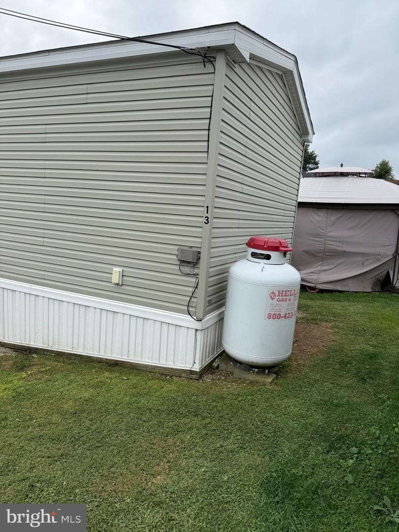 13 Hilltop Avenue photo 4