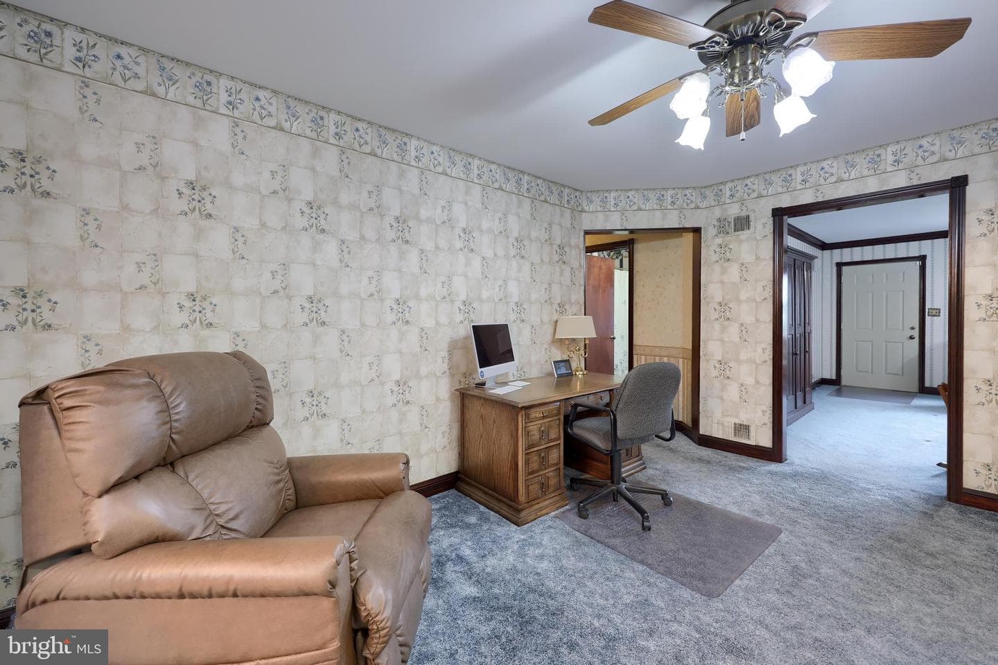 2435 Honeysuckle Lane photo 13