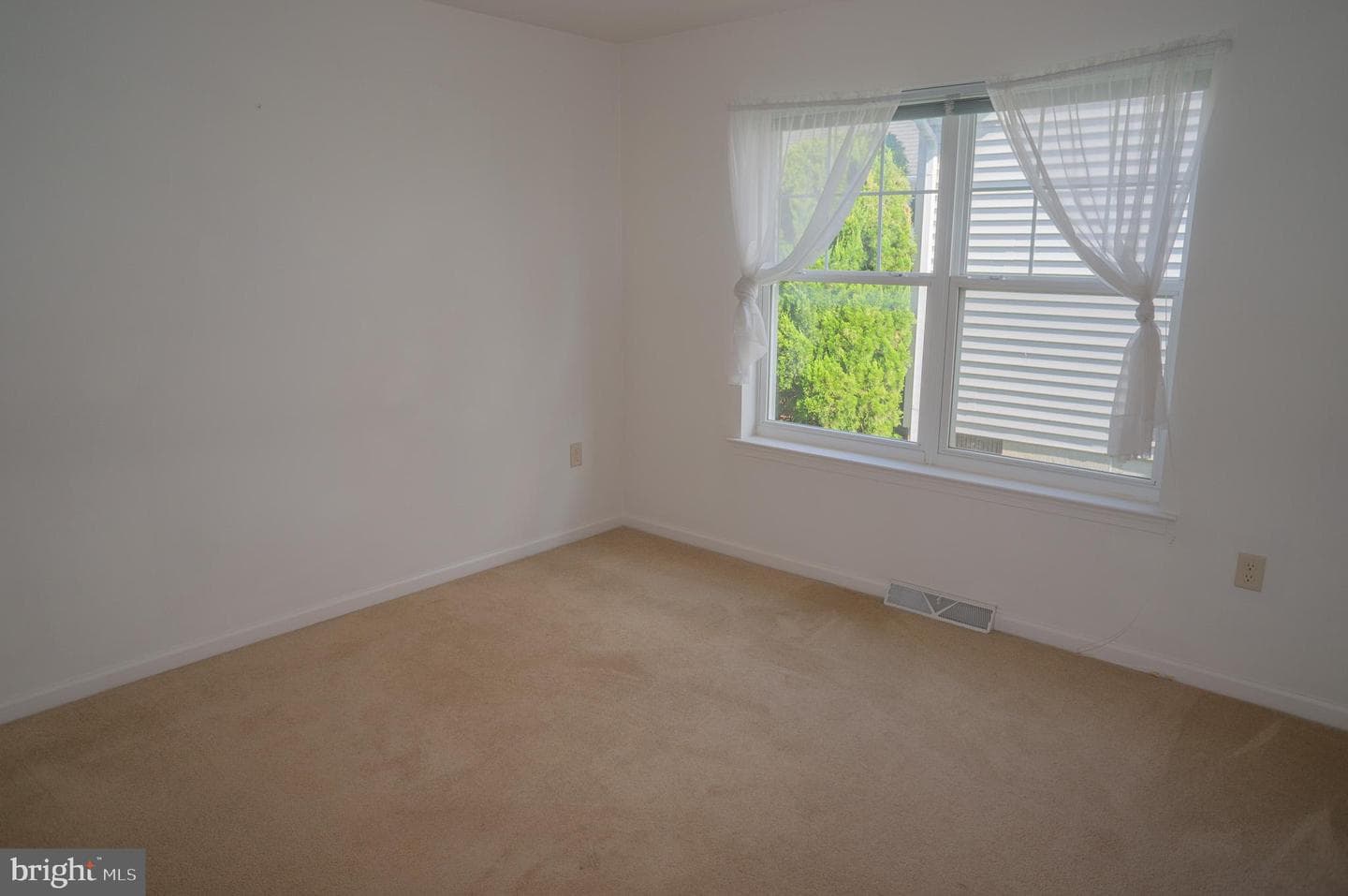 1221 Brighton Avenue photo 32