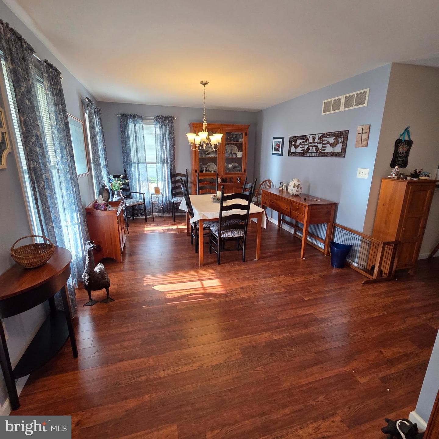 854 Cambridge Drive photo 12